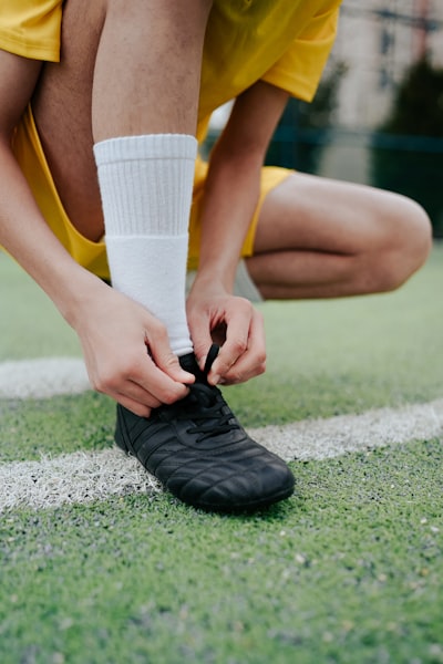 من هو أفضل لاعب كرة قدم في العالم 2025؟